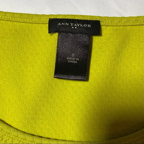 Ann Taylor Women’s Lime Green Top with Ruffle Bottom Size Small - Picture 4 of 6